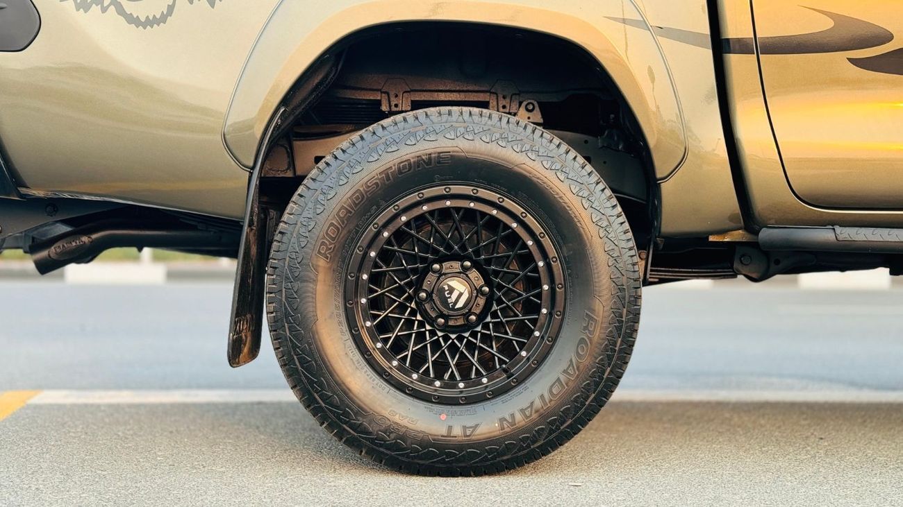 Toyota Hilux FULLY LOADED FOR OFF ROADING | MSA TOWING MIRROR | 2.8L DIESEL | MANUAL | ELECTRIC SEAT | RHD | 2021