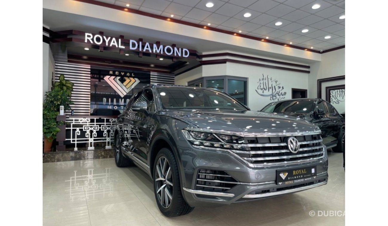 Volkswagen Touareg Premium Volkswagen Touareg GCC 2019 under warranty under service contract from agency