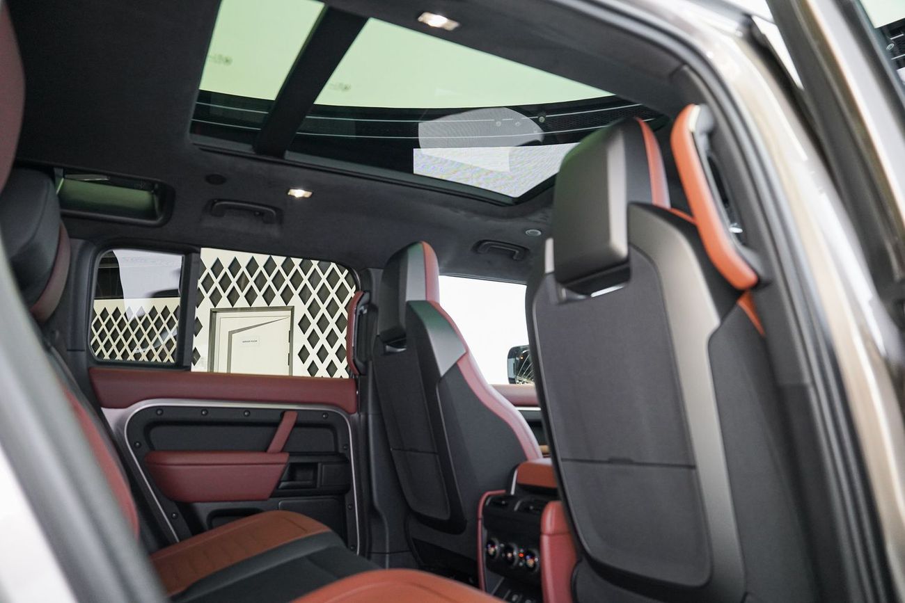 Land Rover Defender 110 P635 OCTA V8