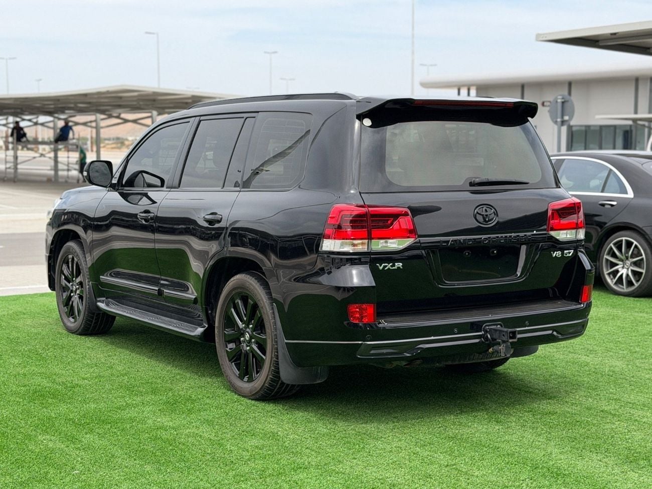 تويوتا لاند كروزر VXR+ 5.7L