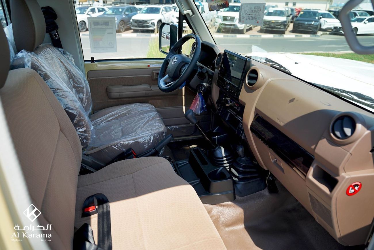 Toyota Land Cruiser Pick Up 2.8L | LX 4x4 Diesel | Alloy Wheel | Rear camera | Diff Lock | Cruise Control | GCC Specs