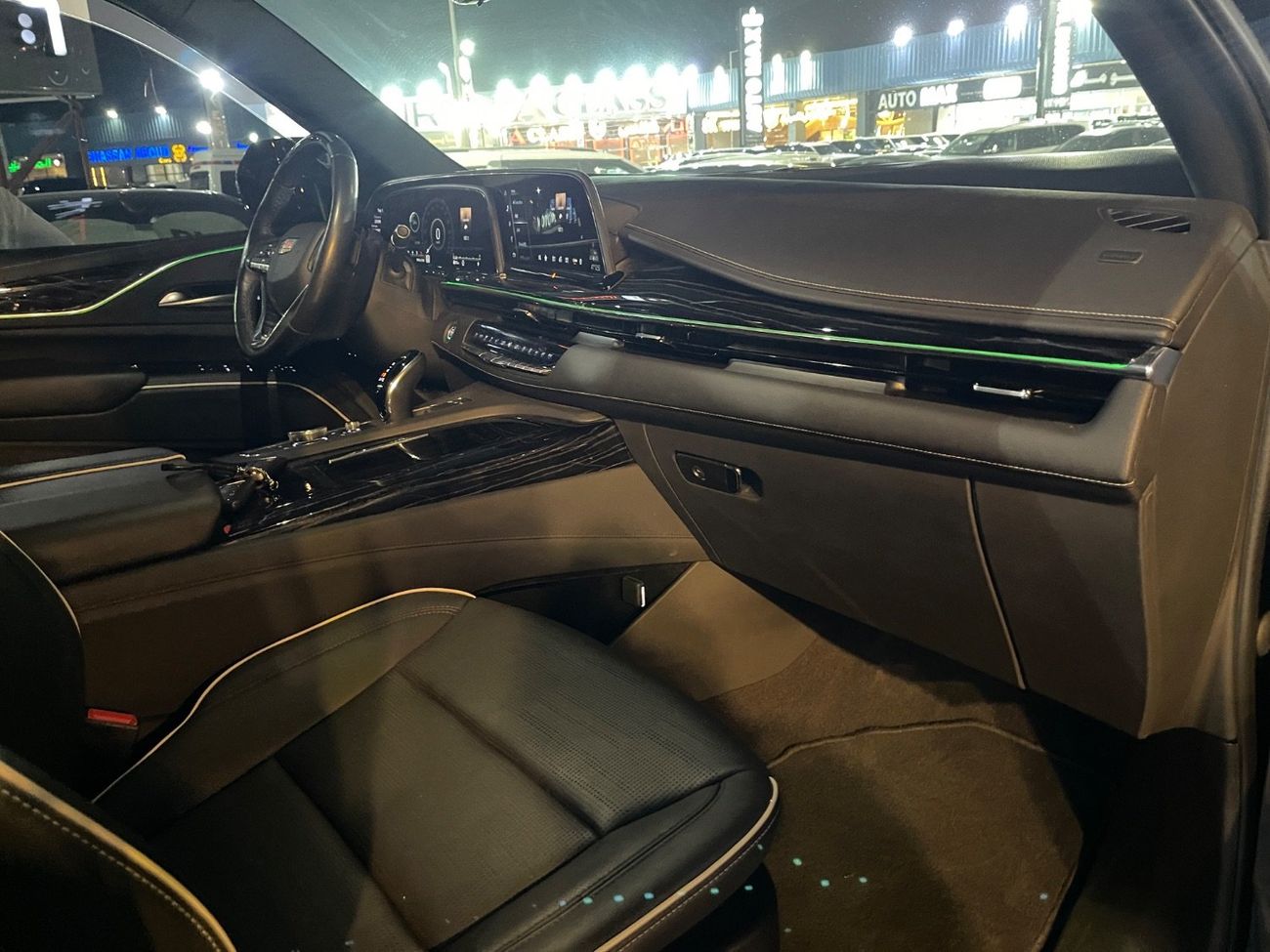 Cadillac Escalade Sport 6.2L 4WD