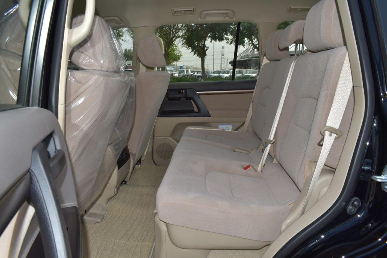 Toyota Land Cruiser 200 GXR V8 4.5L Diesel Automatic