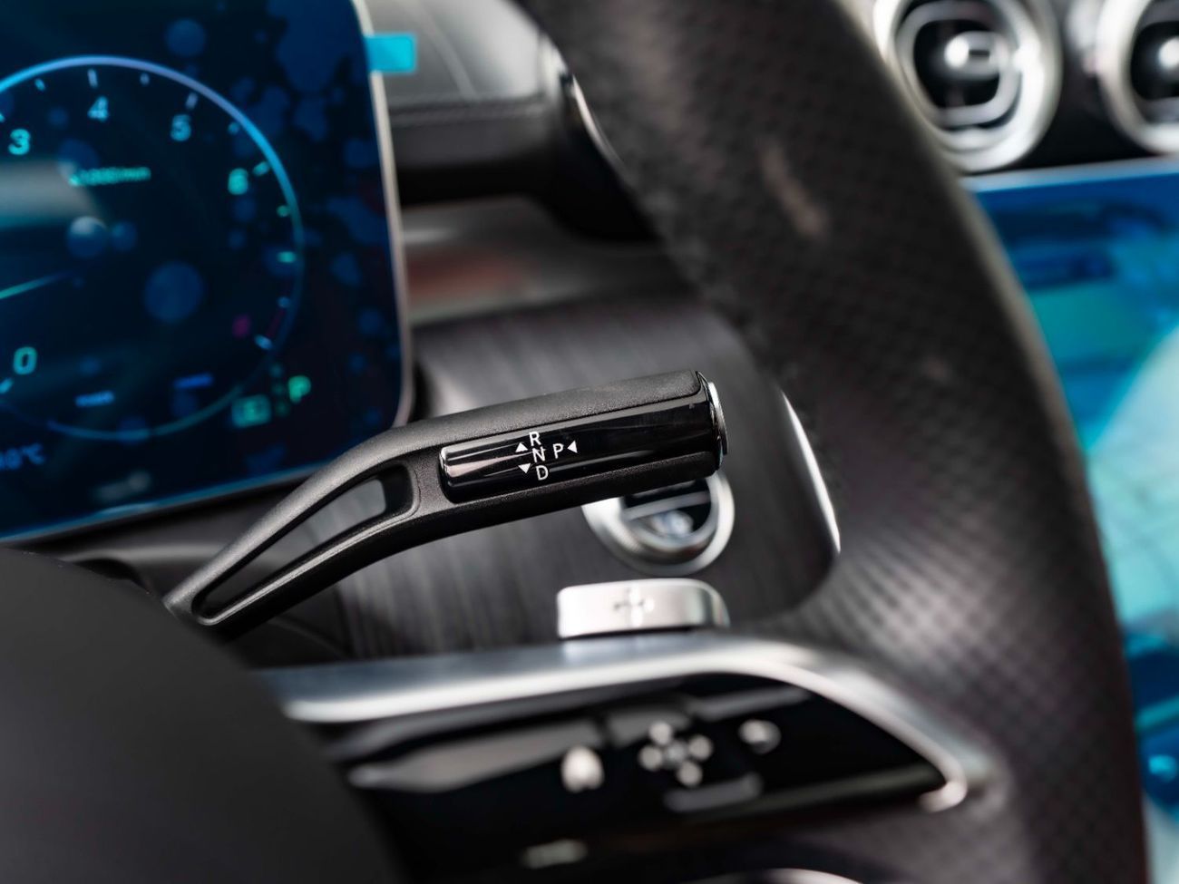 مرسيدس بنز C 200 Premium 2.0L