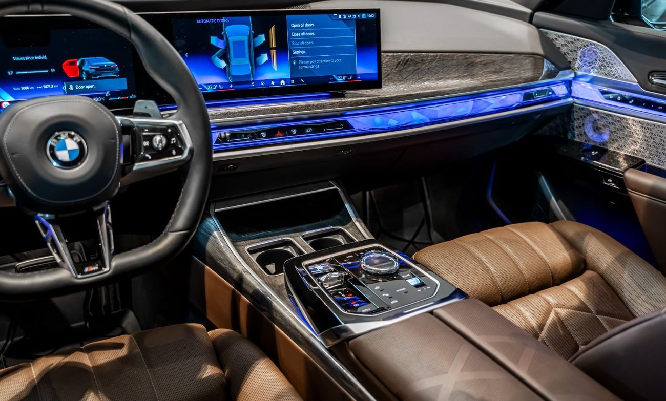 BMW 740Li 2023 BMW 740i, 2028 BMW Warranty + Service Contract, Low KMs, GCC