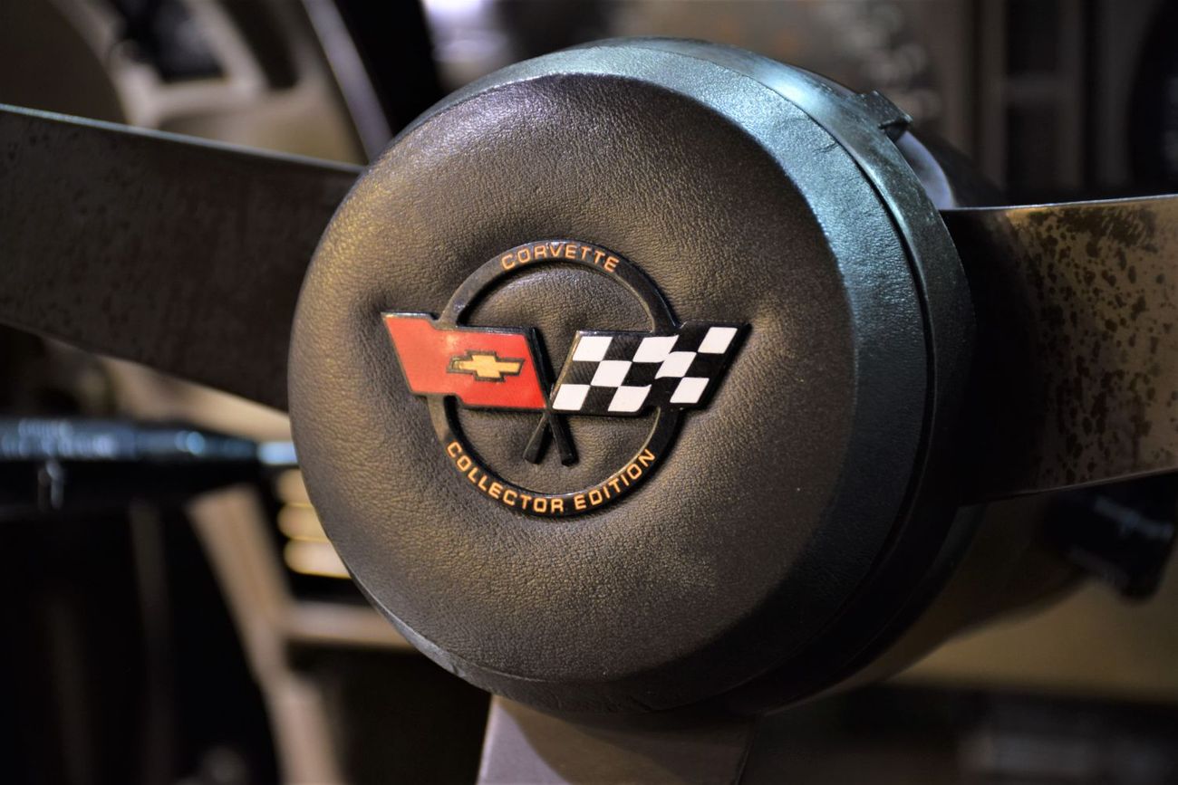 شيفروليه كورفت Chevrolet Corvette C3 ( COLLECTOR EDITION ) 1982 Model! in Copper / Golden Color! American Specs