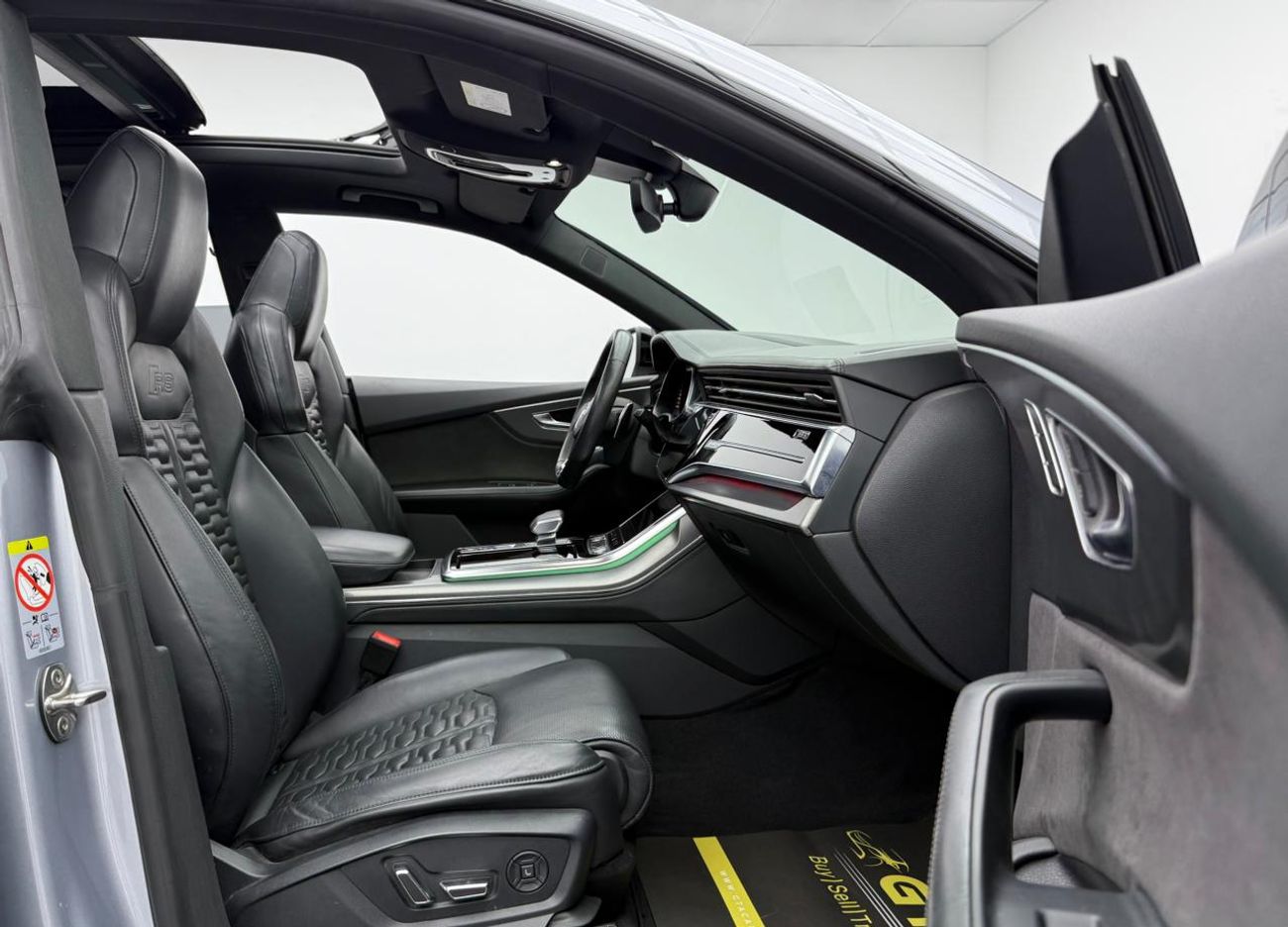 Audi RS Q8 TFSI quattro 4.0L 2021 Audi RS Q8, Warranty ,Excellent Condition ,European Spec