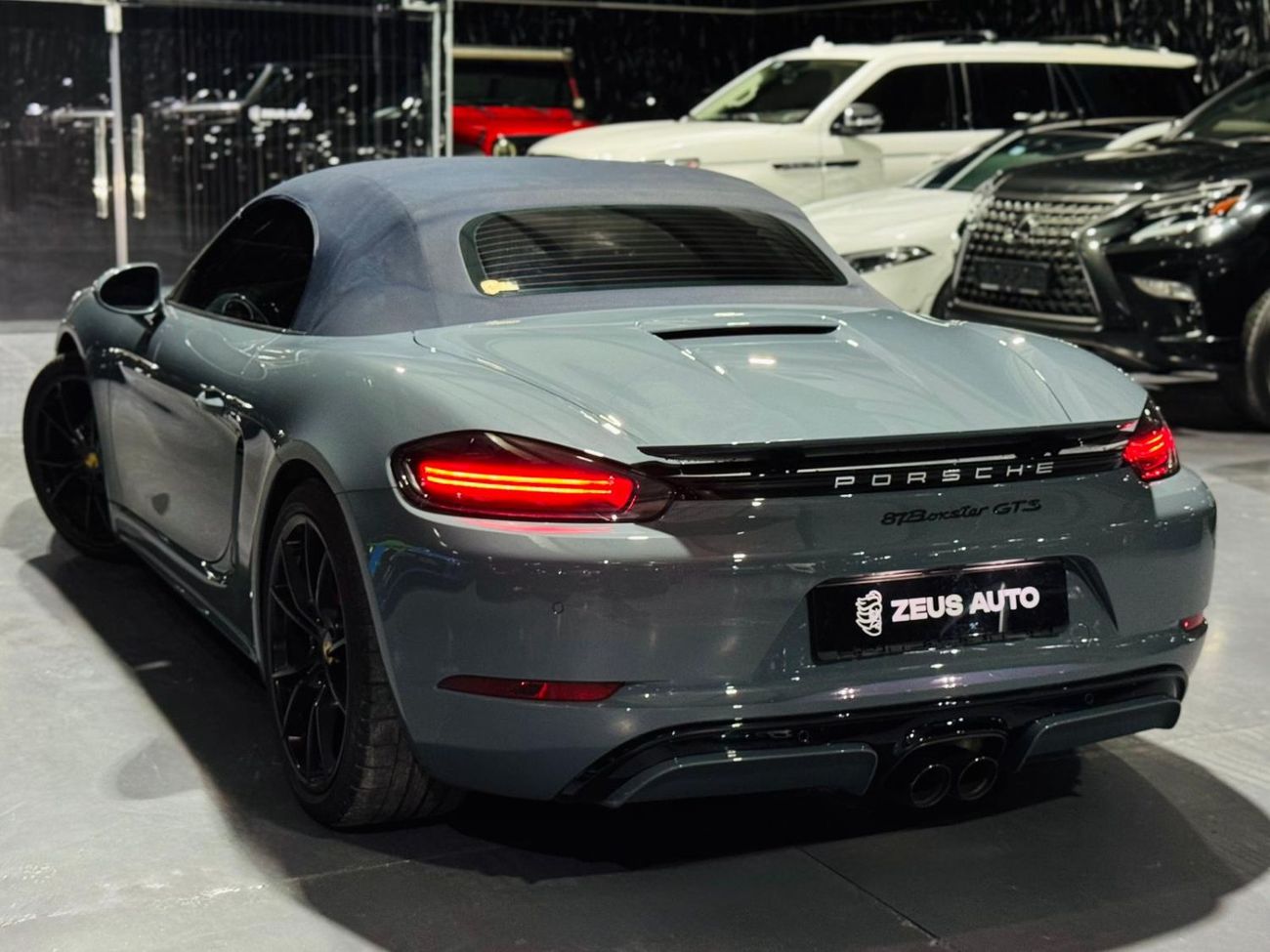 بورش بوكستر 718 GTS 2.5L 2018 Porsche 718 Boxster, June 2027 Porsche Warranty, Sport Chrono Package, GCC