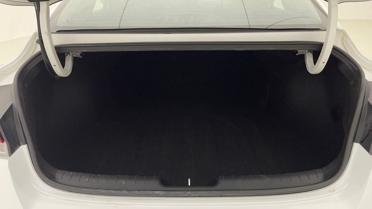 هيونداي إلانترا SMART 1.6 | بدون دفعة مقدمة | اختبار القيادة في المنزل