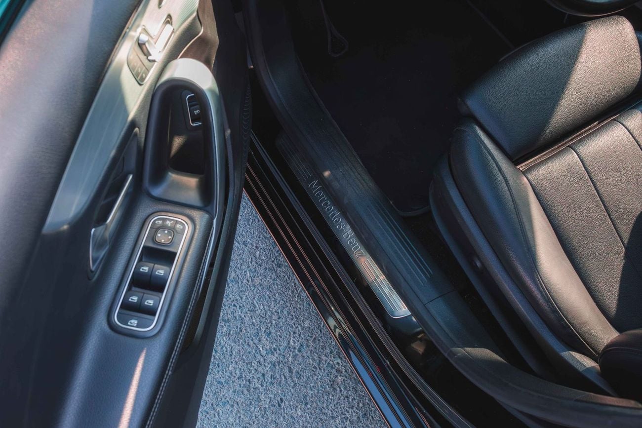 Mercedes Benz A220 STD (NON GCC) Mercedes A220 2019 (Black) 90,261 KM