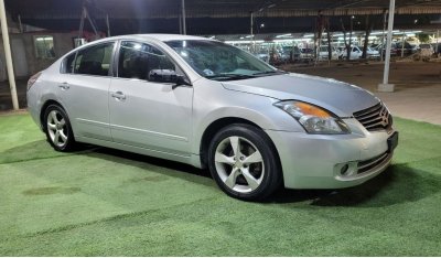 Nissan Altima vrey clean gcc