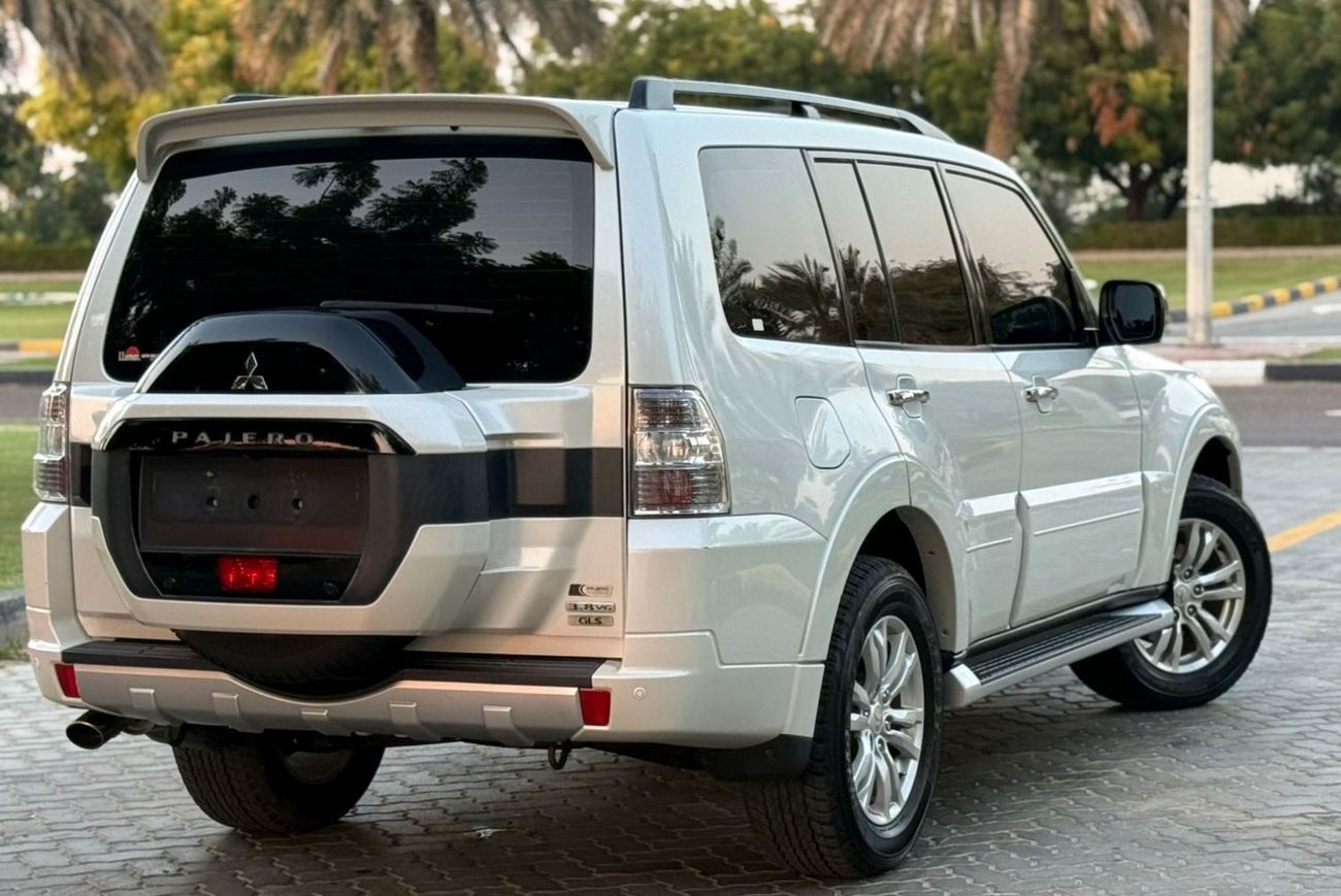 ميتسوبيشي باجيرو GLS Highline 3.8L (243 HP)