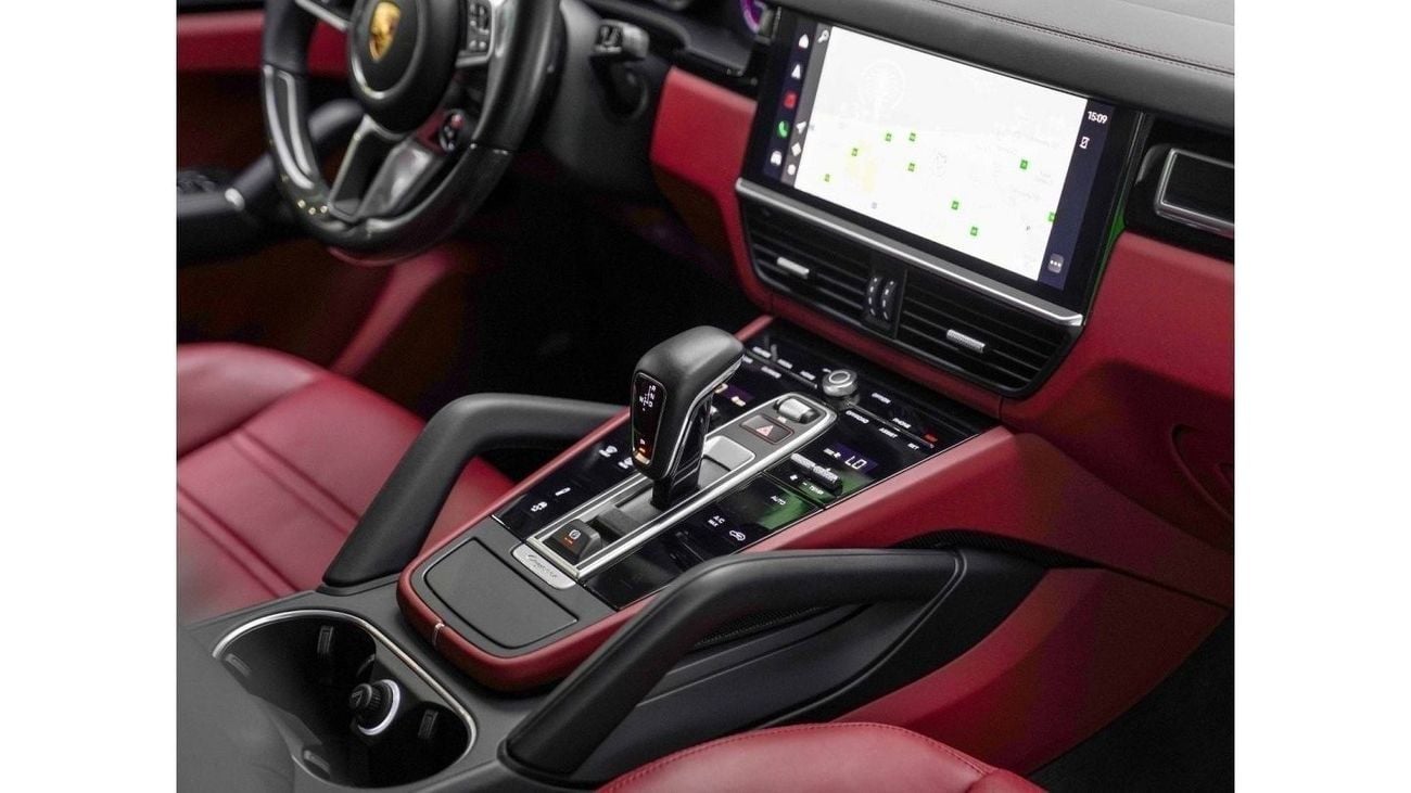بورش كايان CAYENNE GTS COUPE - 2023 - GCC - UNDER DEALER WARRANTY - LIKE NEW