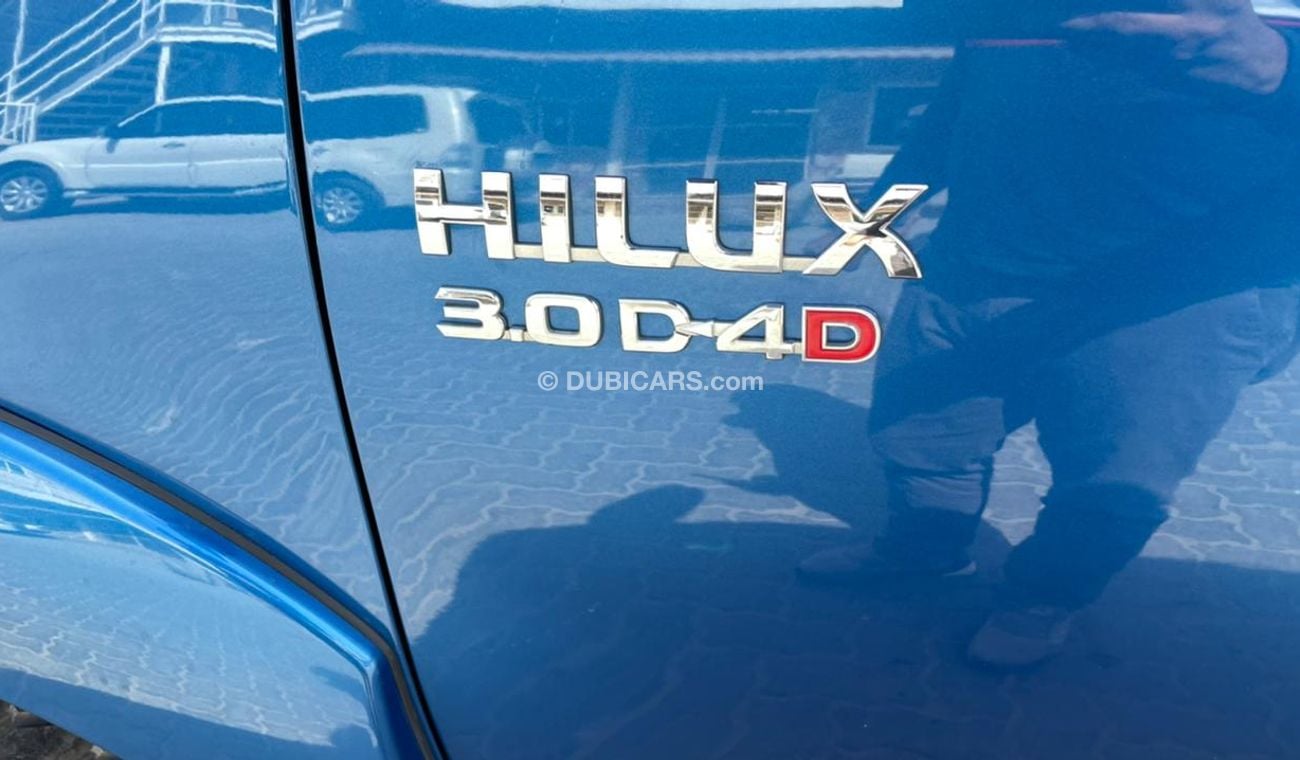 Toyota Hilux 2013 D4D 3.0L Manual 4x4 Perfect Condition Off-Road Tyres with LED Lights