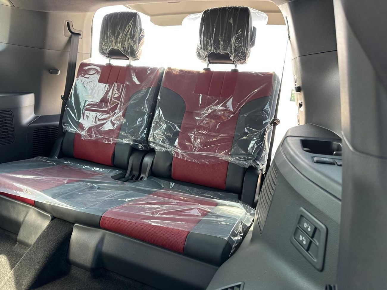 Toyota Land Cruiser 2026 Toyota Land Cruiser LC300 VXR (Full-Option with Radar) 3.5L V6 Twin Turbo Hybrid A/T 4WD Export