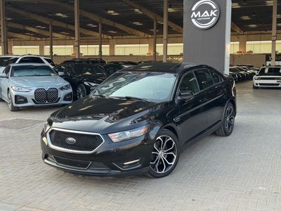 فورد توروس SHO / V6 3.5L TT / خيارات كاملة / عدد أميال منخفض / لوحة عدادات تعمل باللمس / نظيفة للغاية