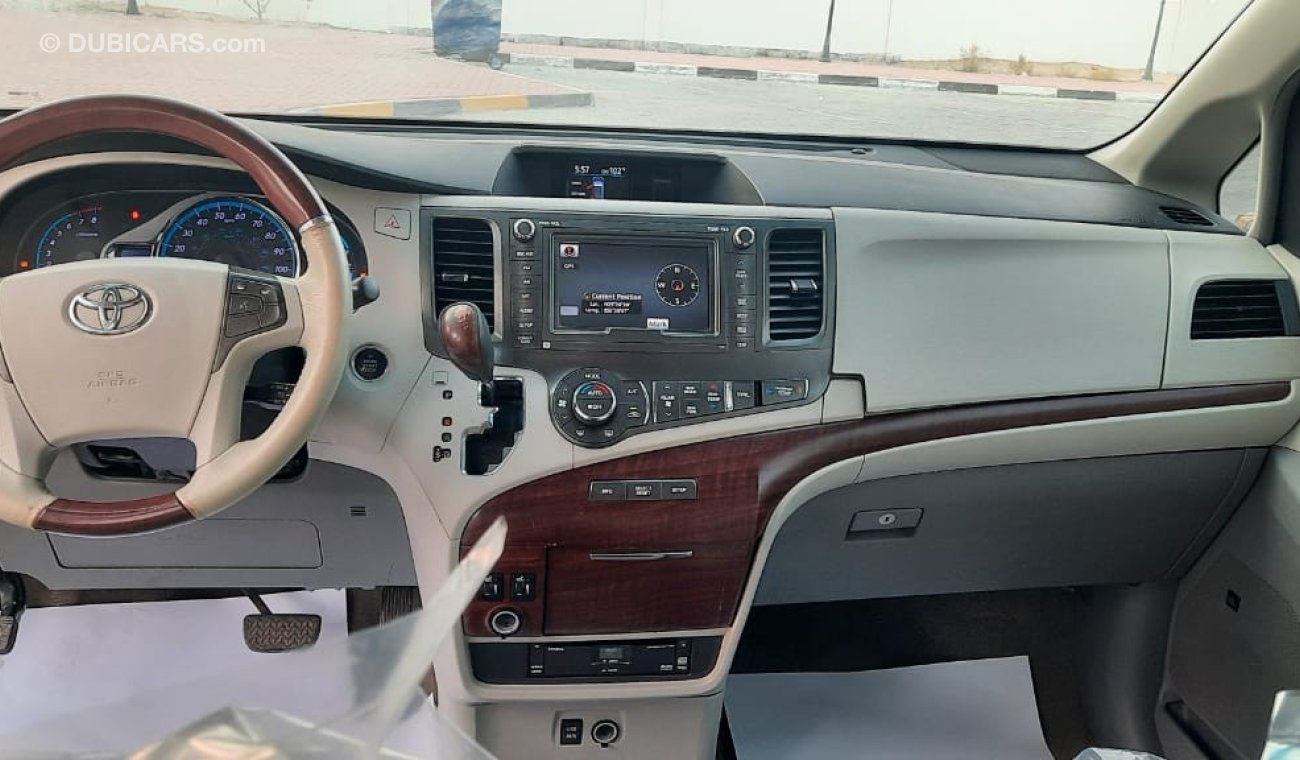 تويوتا سيينا 2013 TOYOTA SIENNA XLE