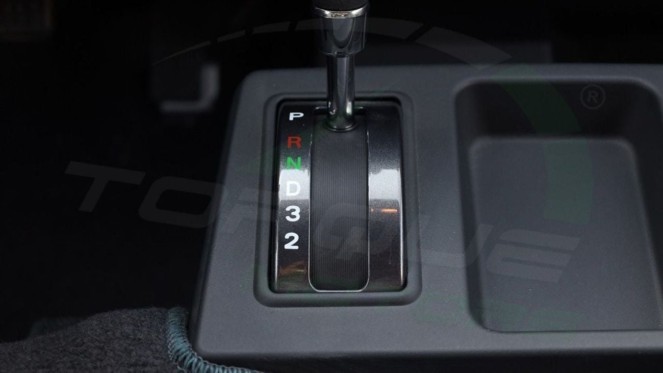 CMC D 260 ( Only For Export ) 2025 CMC D260 Window Van 2.4L RWD GCC BRAND NEW