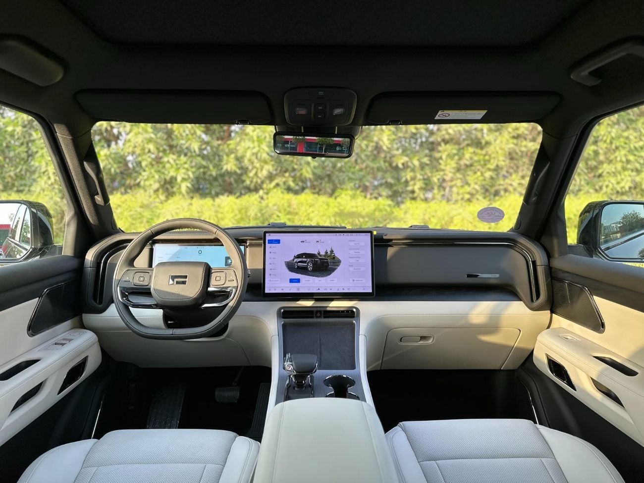 ROX 01 PRESTIGE | 6 Seats VIP | Brand New | AED 3,500 monthly