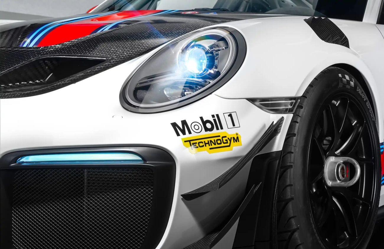 Porsche 911 3.8L F-6 Twin-Turbocharged Engine