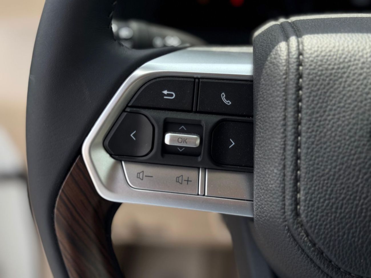 Toyota Land Cruiser GXR 3.5L