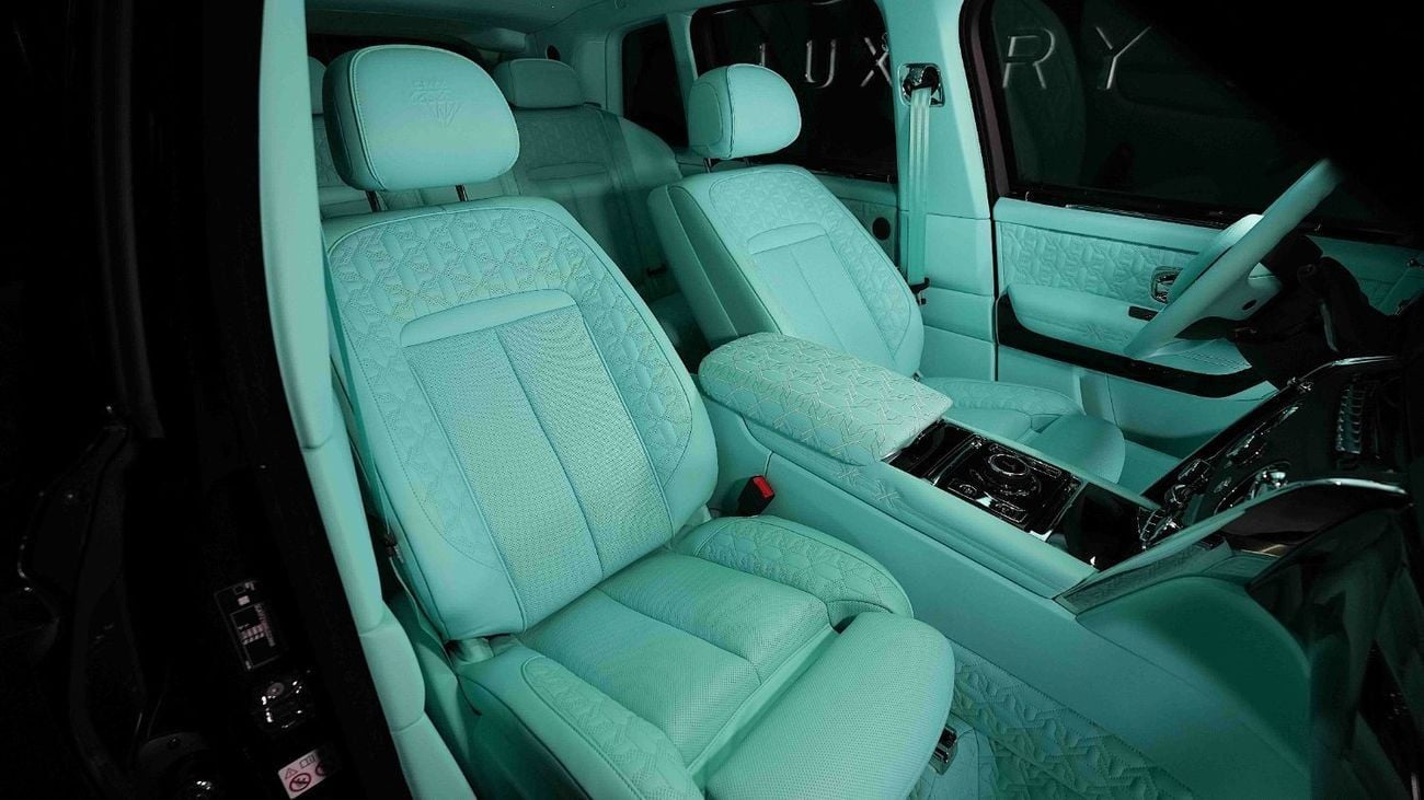 Rolls-Royce Onyx Cullinan | LIMIITED OFFER | NEW | 2024 | V12 | 563 HP | 3-YEAR WARRANTY AND SERVICE