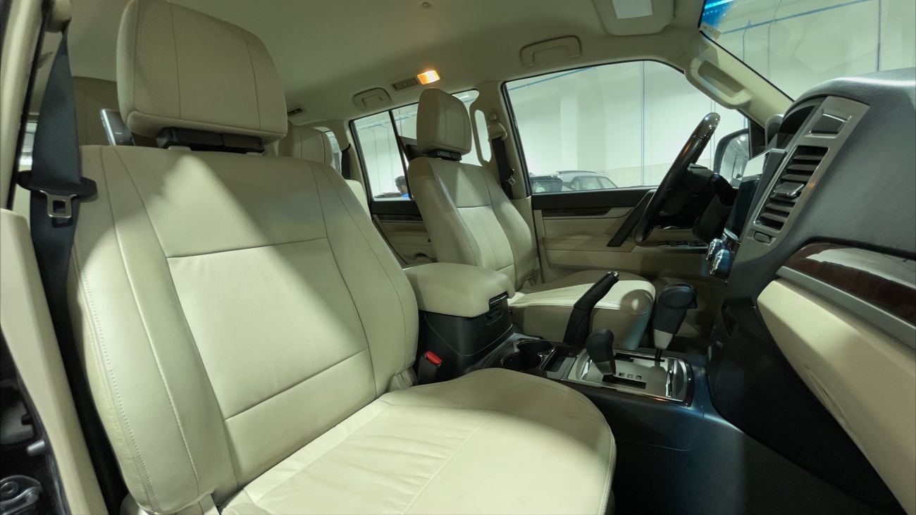 ميتسوبيشي باجيرو 2020 GLS HIGHLINE | AED 1044/Month | 0 DP | 30 Day Return | Warranty | Service History