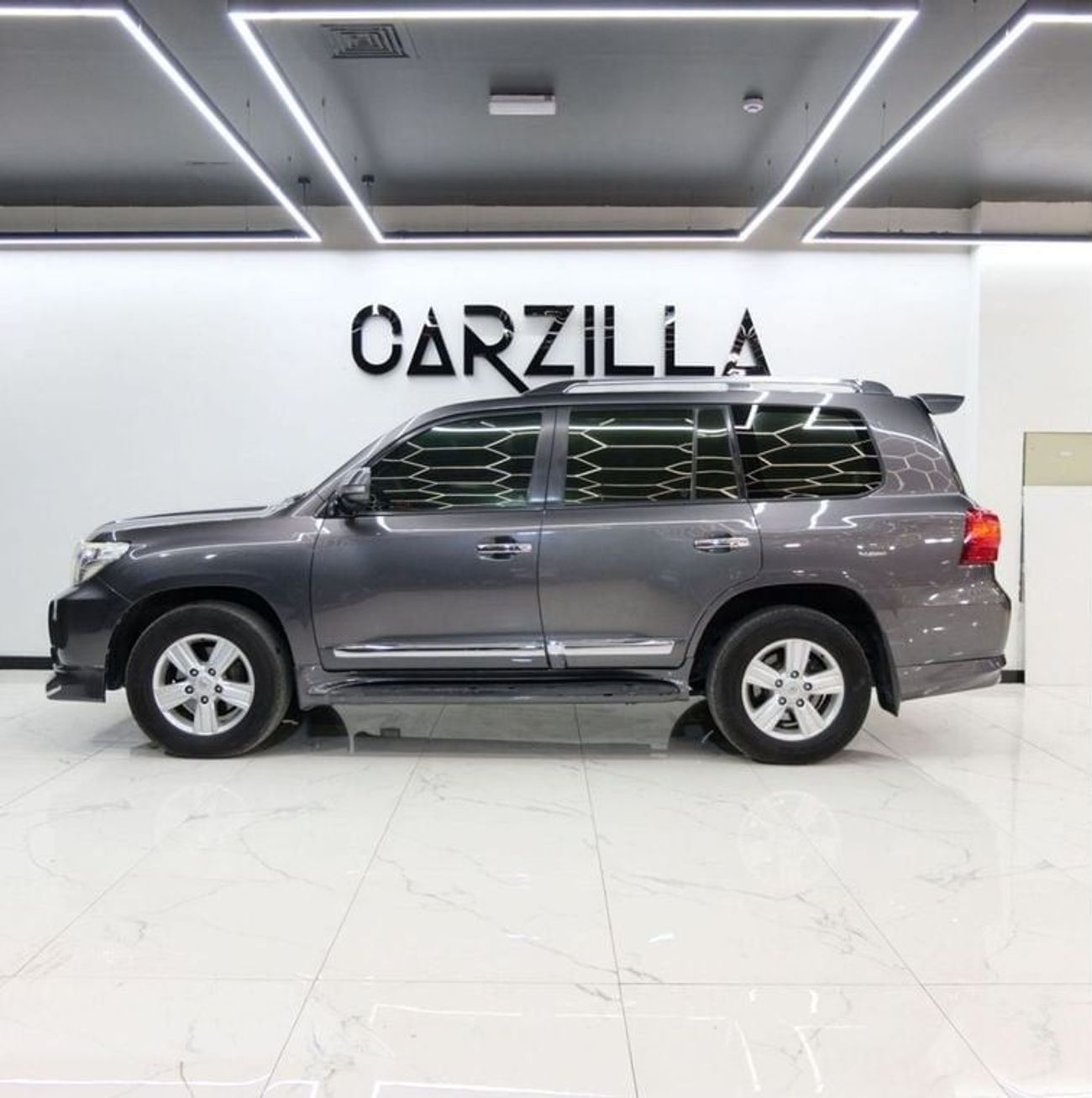 Toyota Land Cruiser GXR 4.0L (271 HP) 4WD Toyota Land Cruiser 2015 GXR 4WD