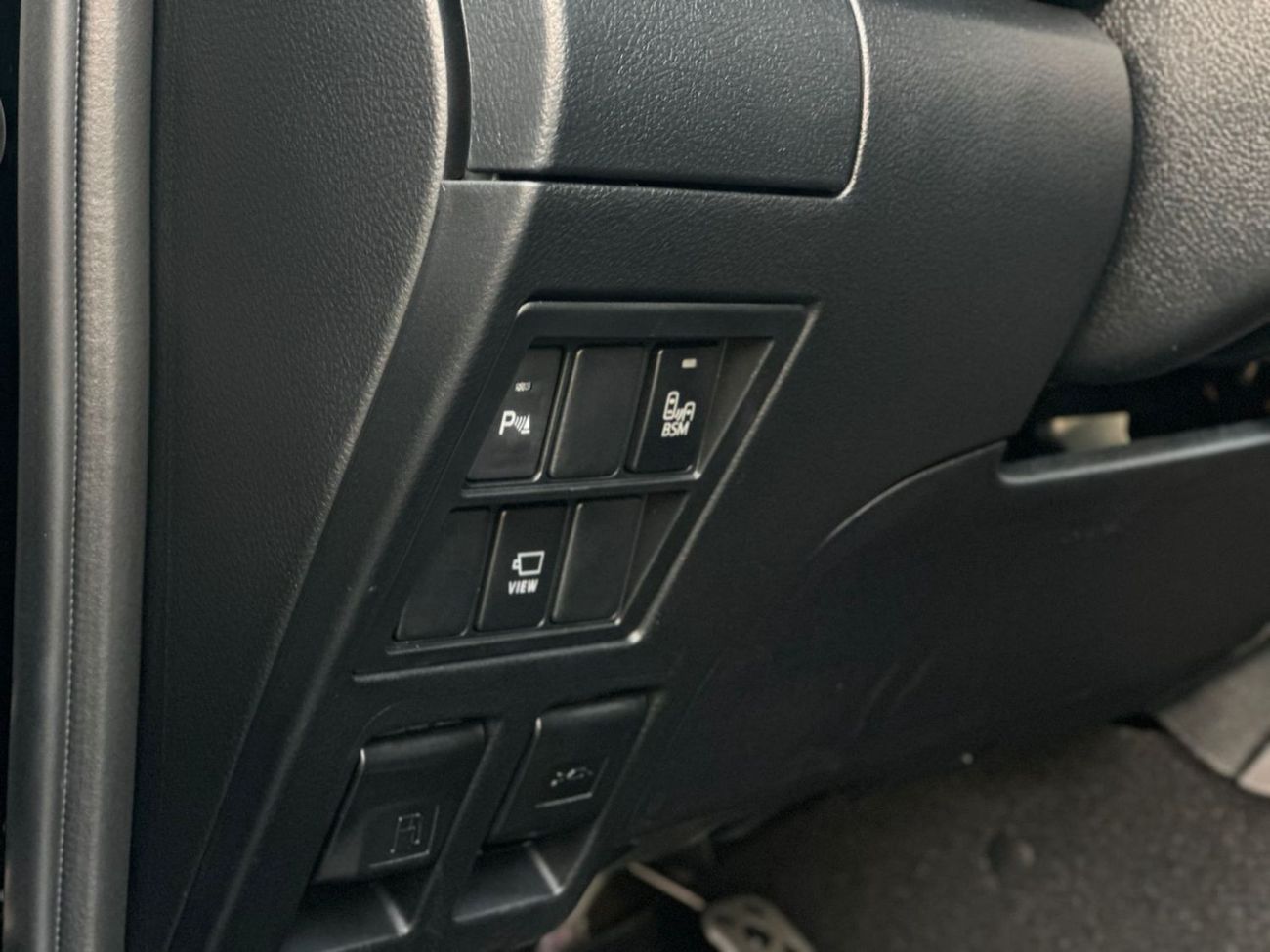 Toyota Hilux HILUX 2.8 GR-S 4WD AT RADAR WIRELESS CHARGER   BSM MY2025