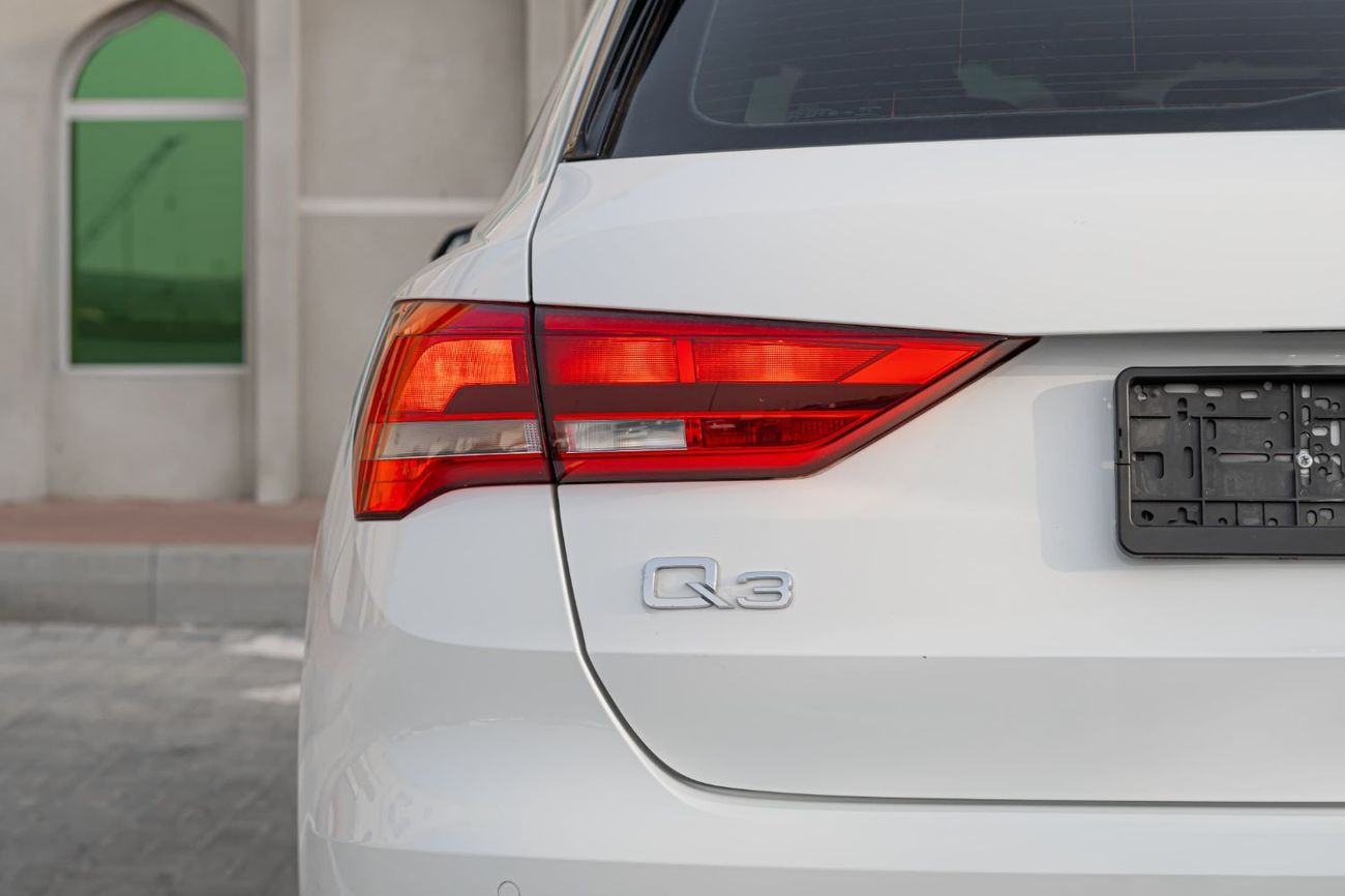 Audi Q3 40 TFSI quattro Advanced 2.0L