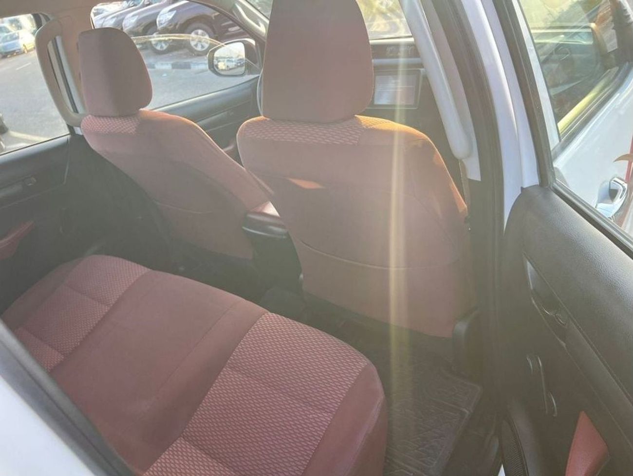 Toyota Hilux 2021 TOYOTA HILUX 2.7L - 4X4 - 4Wheel Drive - Accident Free - Clean Car - with Good Condition