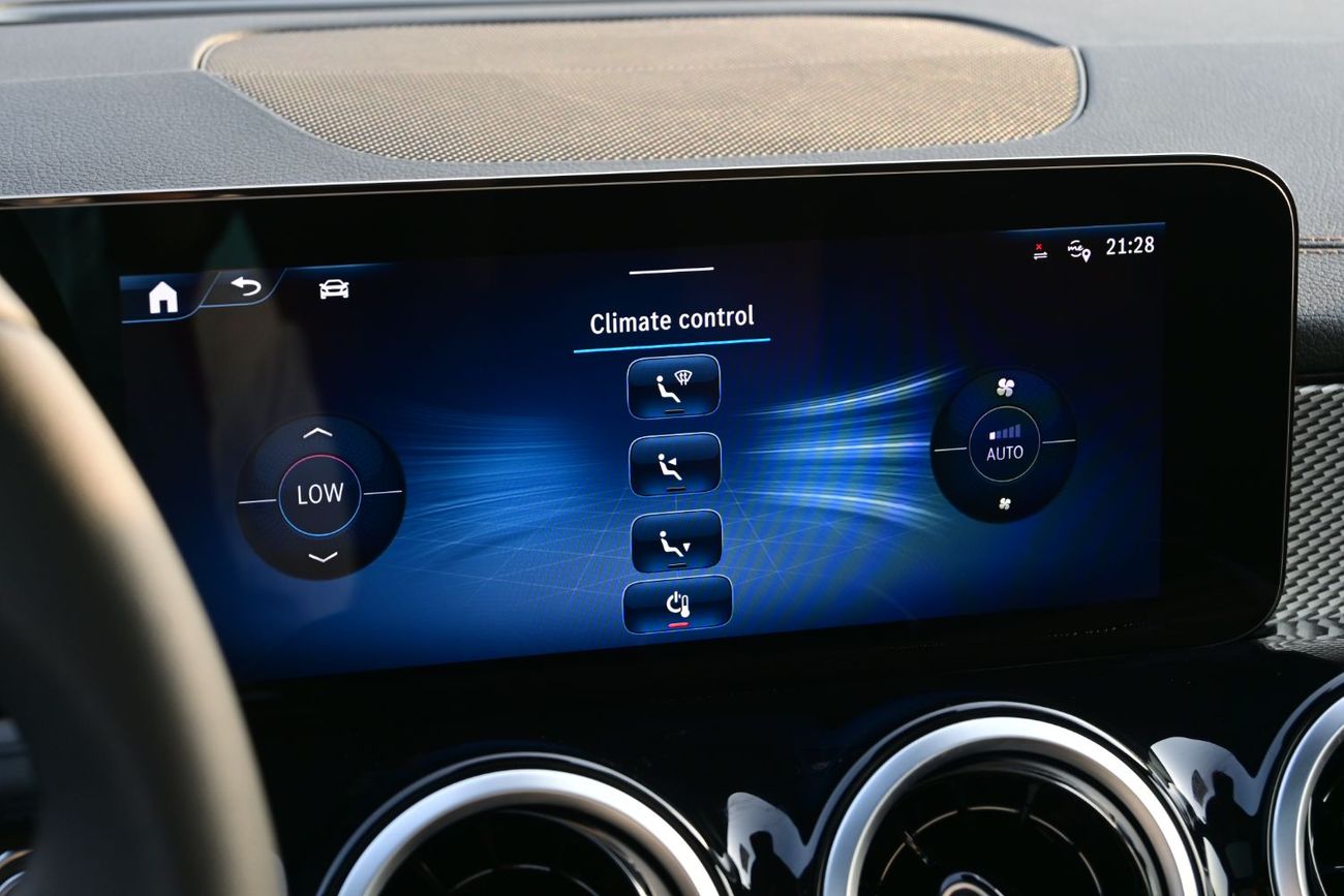 Mercedes-Benz GLB 200 Mercedes-Benz GLB 1.3L Turbo, FWD, Model 2025 Color Black