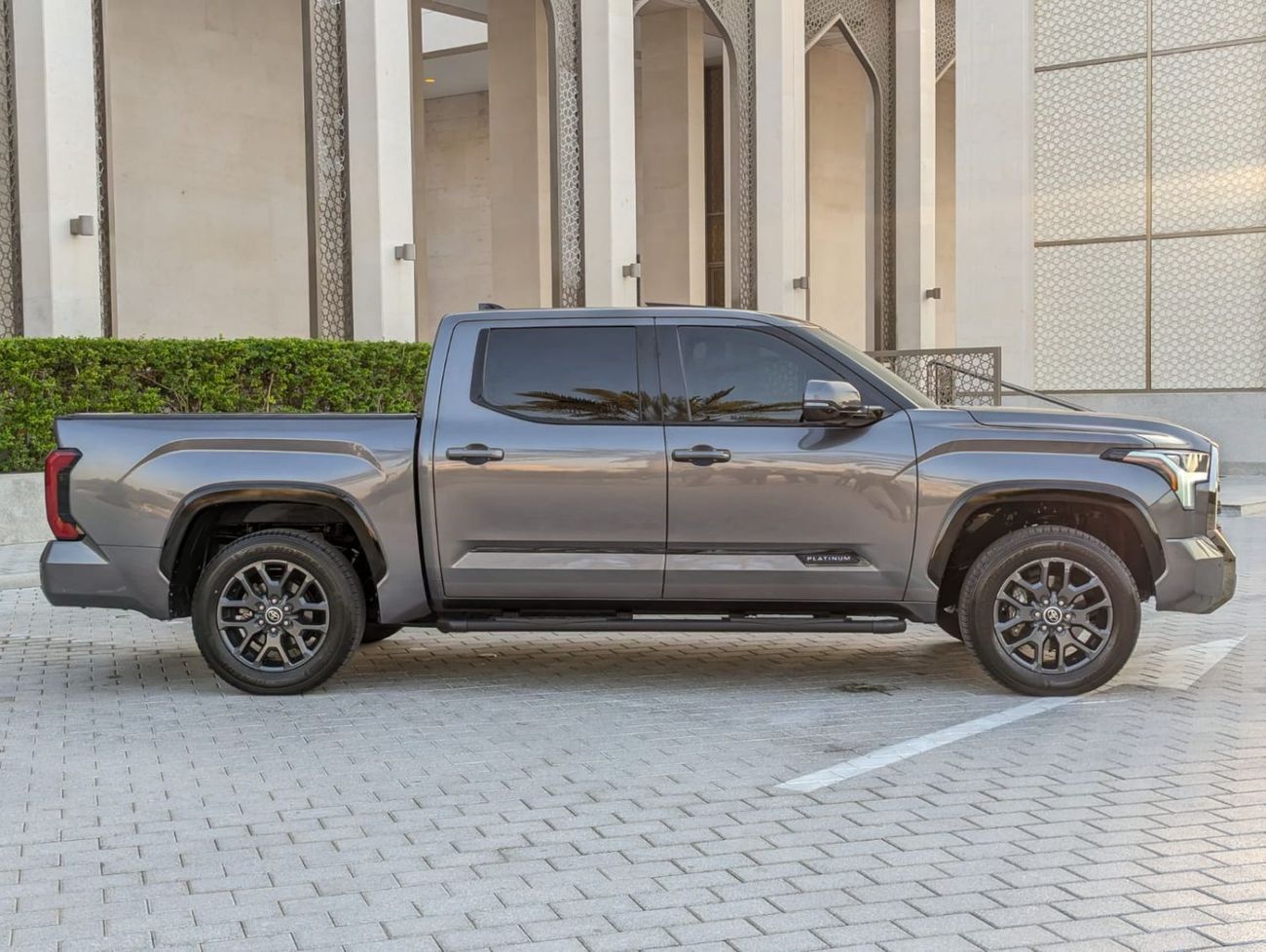 Toyota Tundra Toyota tundra 2023 LHD grey colour