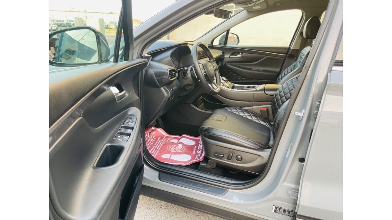 Hyundai Santa Fe 2023 SANTAFE LOW MILE full option