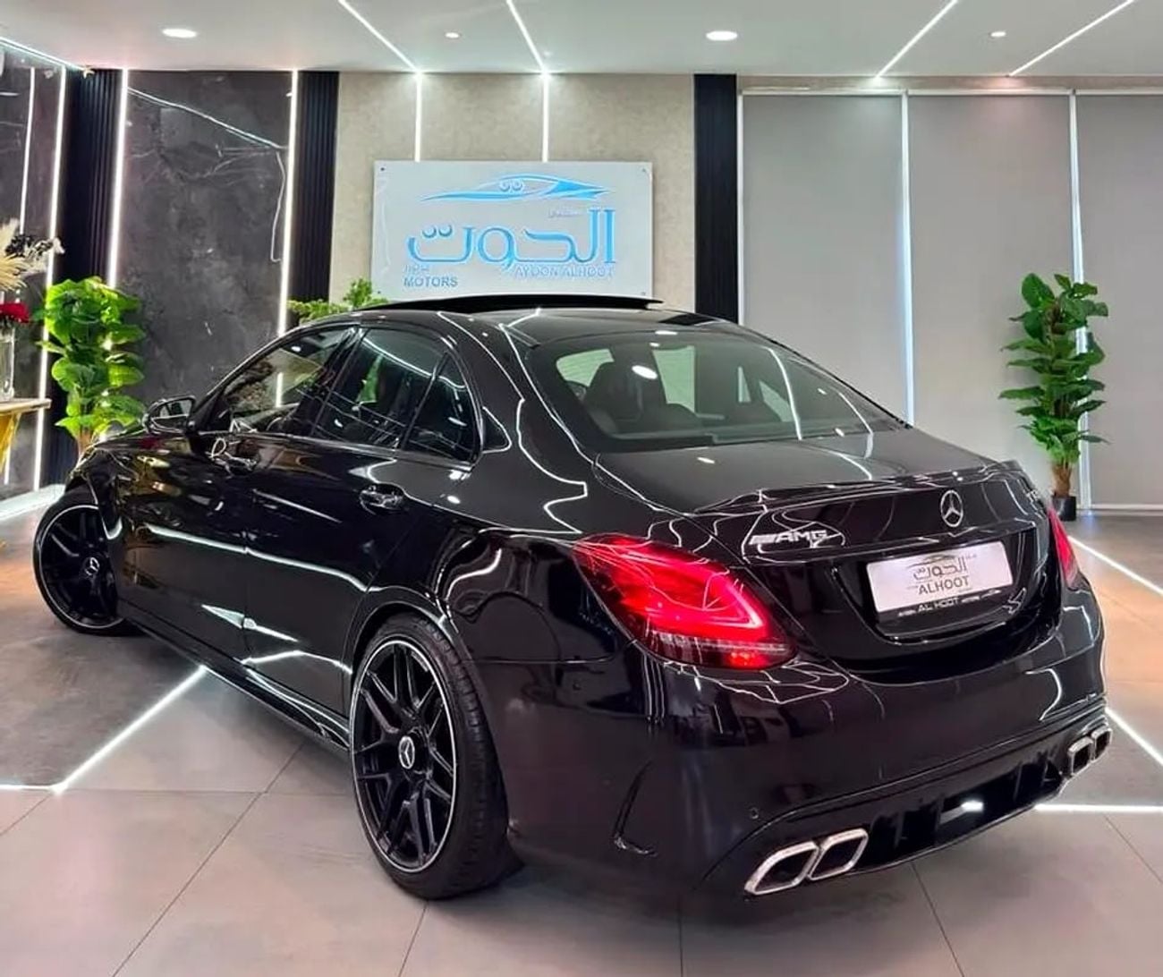 مرسيدس بنز C 63 S ELITE AMG SPECIAL MERCEDES C63S V8 || GCC || TOP OPTIONS || FORGED CARBON FIBER || RADAR LANE ASSIST