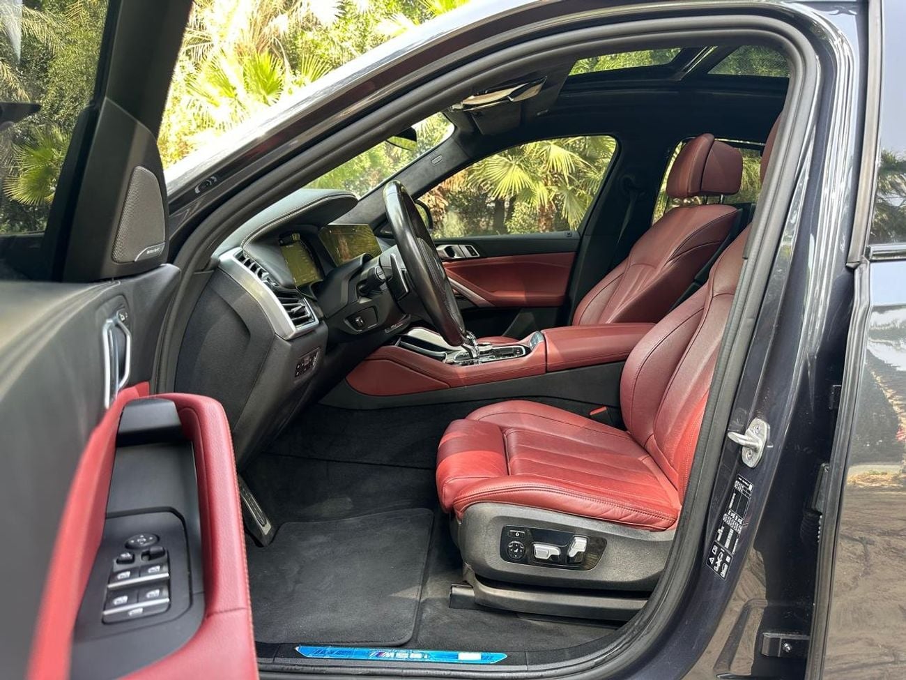 BMW X6 M50i 4.4L | 2022 | xDrive | GCC Specs | Twin Turbo V8 | Full Option | Perfect Condition