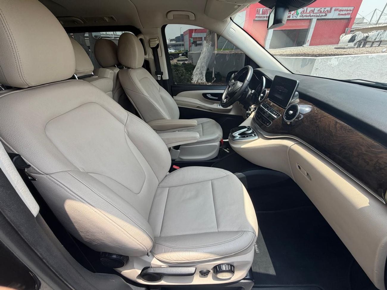 مرسيدس بنز V 250 AVANTGARDE LWB