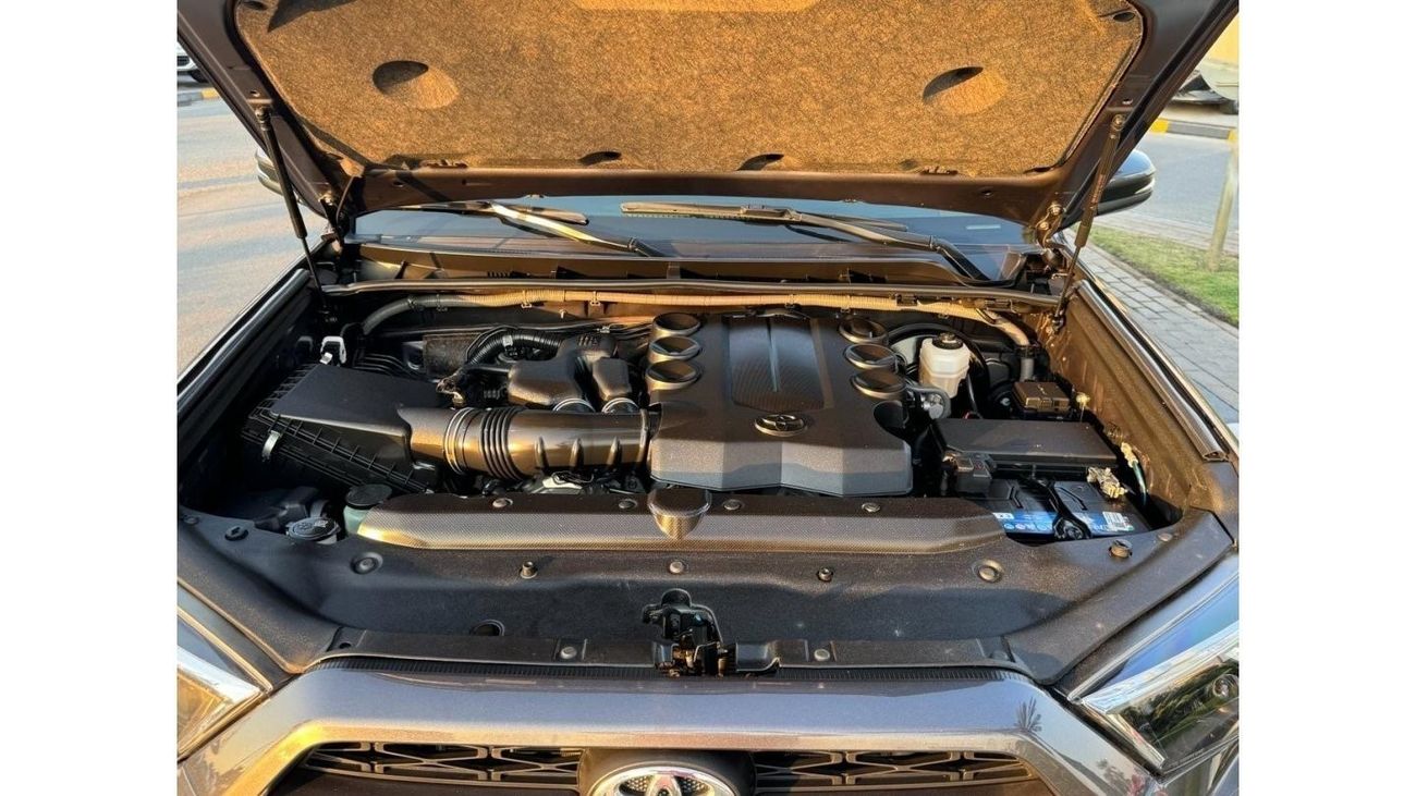 Toyota 4Runner 2021 SR5 PREMIUM SUNROOF 7 SEATS PUSH START US IMPORTED