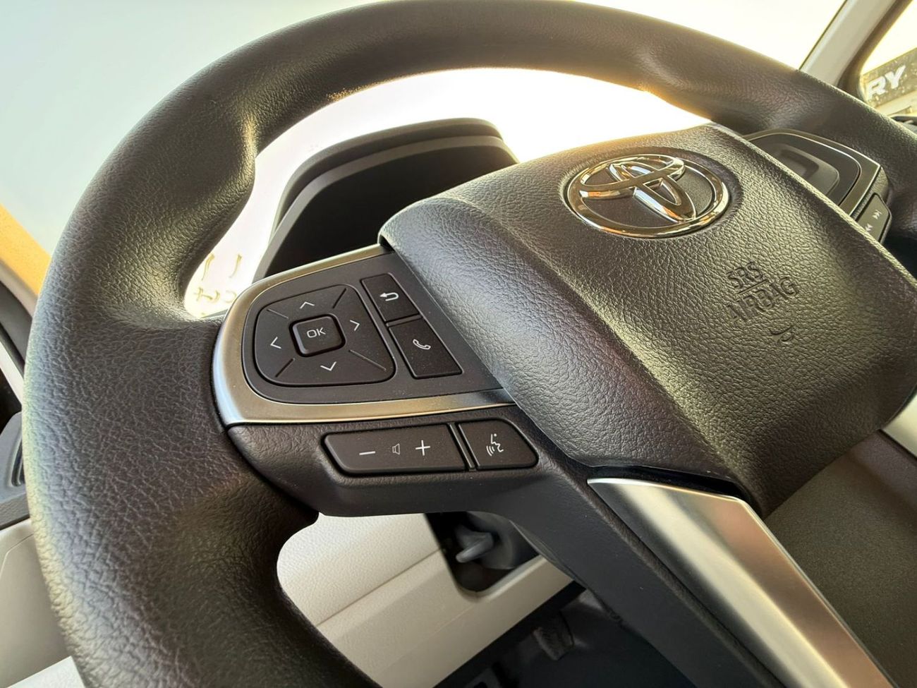 تويوتا هاياس TOYOTA HIACE OMANI 13 SEATS , 3.5L PETROL V6 , M/T HIGH ROOF 2026 MODEL