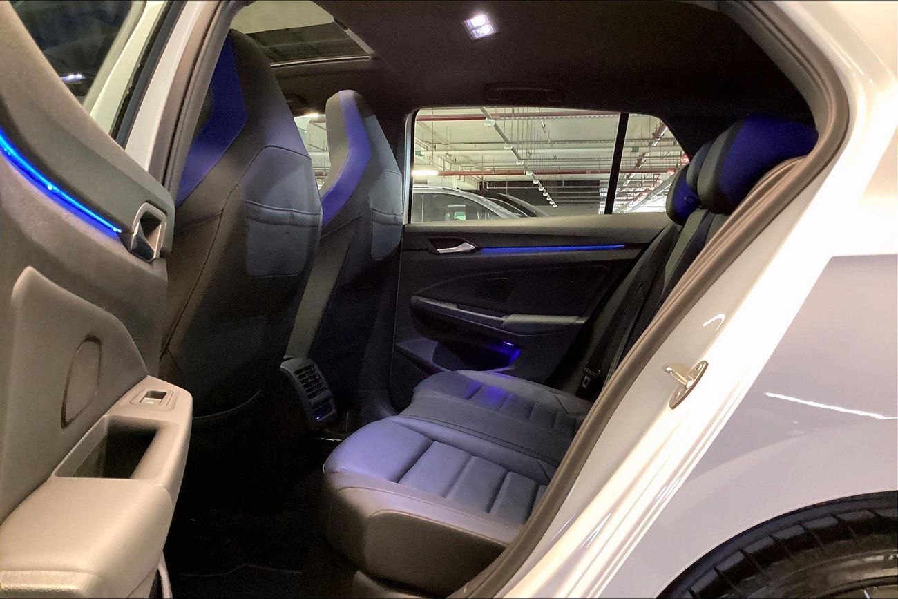 فولكس واجن جولف R | National Day Celebration | شامل الضمان | 0 ﺪﻔﻋﺓ ﺃﻮﻟﻯ