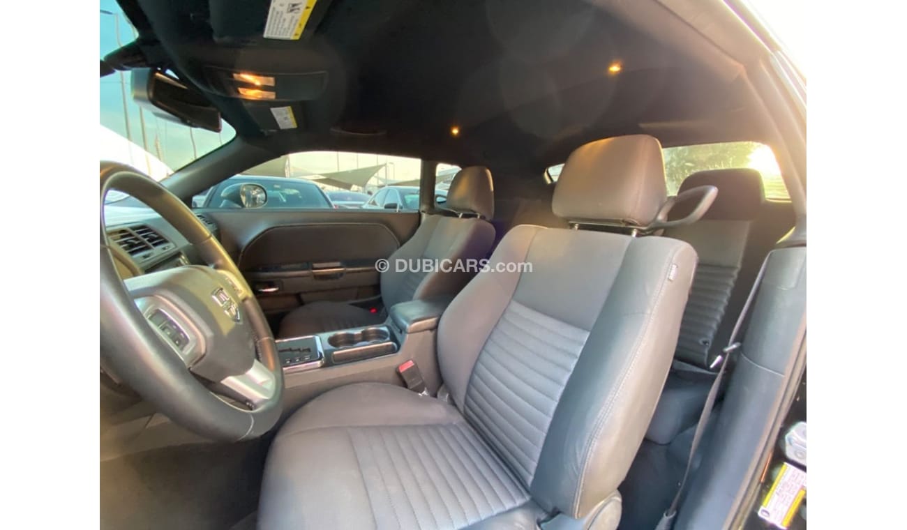 Dodge Challenger Dodge Challenger 2013 GCC V6 engine, in excellent condition