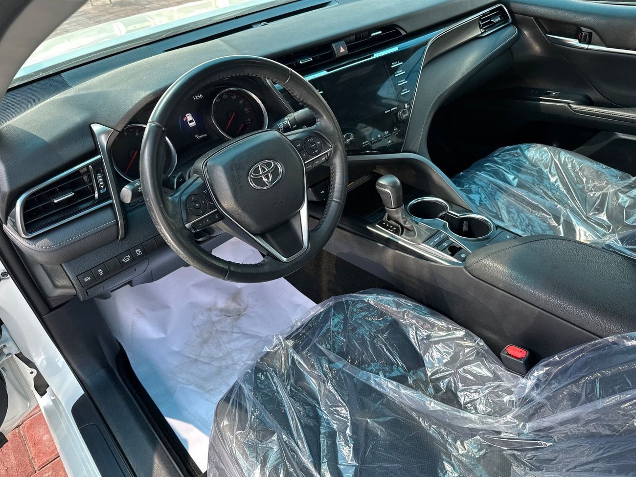 Toyota Camry Solara Toyota Camry xse trim 2020 with 2.5 engine in perfect condition, air tanks all in place, minimal dam