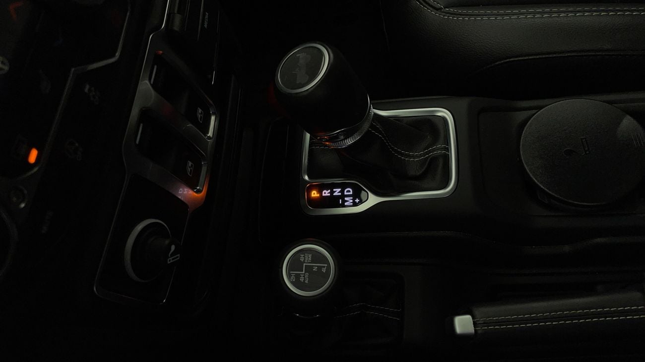 جيب رانجلر SAHARA 2 DOOR 3.6 | بدون دفعة مقدمة | اختبار القيادة في المنزل