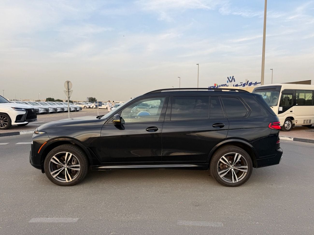 BMW X7 2023 xDrive40i Luxury M Sport Package 3.0L PANORAMA USA SPEC