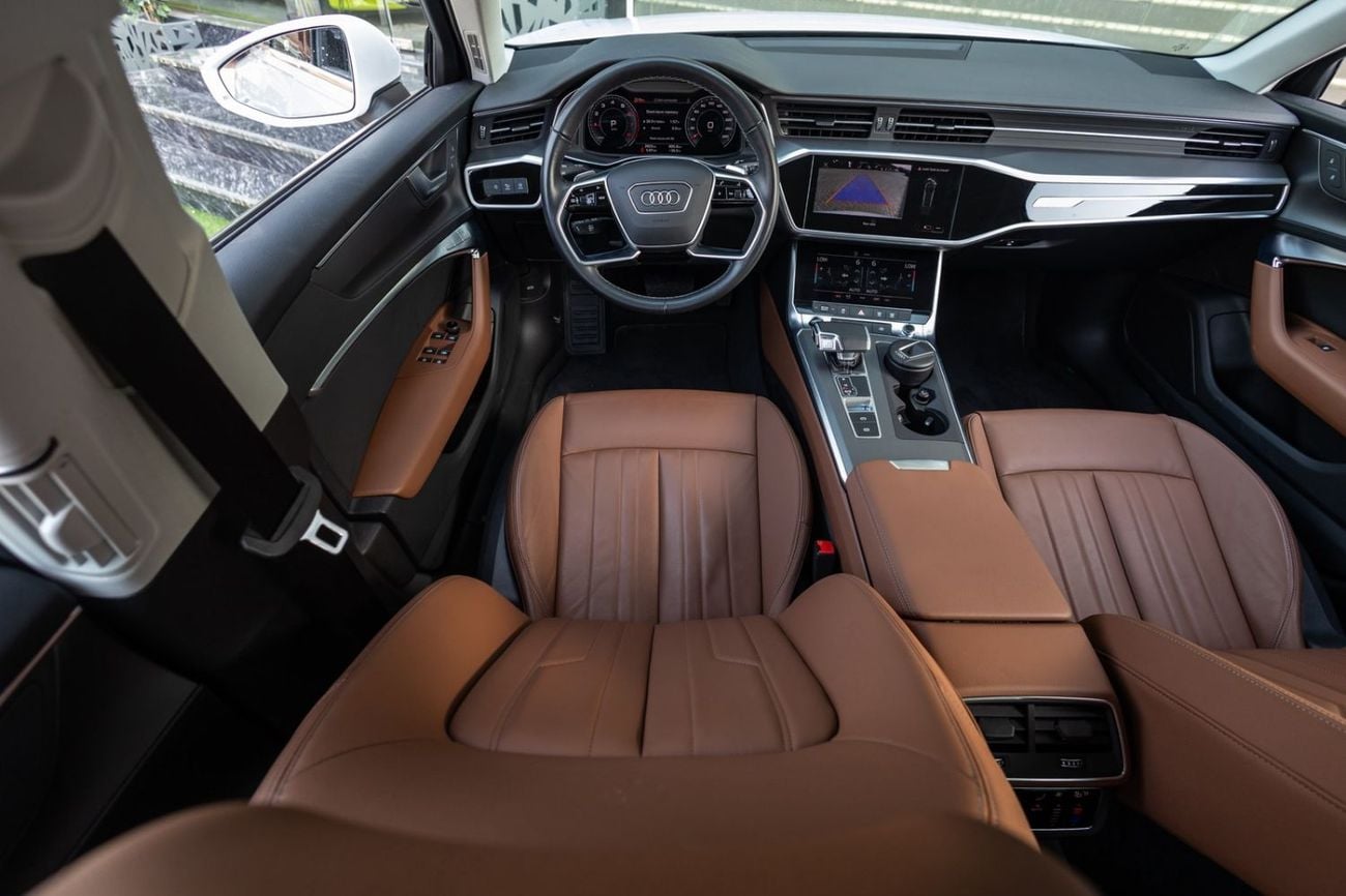 Audi A6 40 TFSI 2.0L Audi A6 40TFSI Station Wagon (LOW MILEAGE) 2024 GCC | Agency Warranty | Service Contract