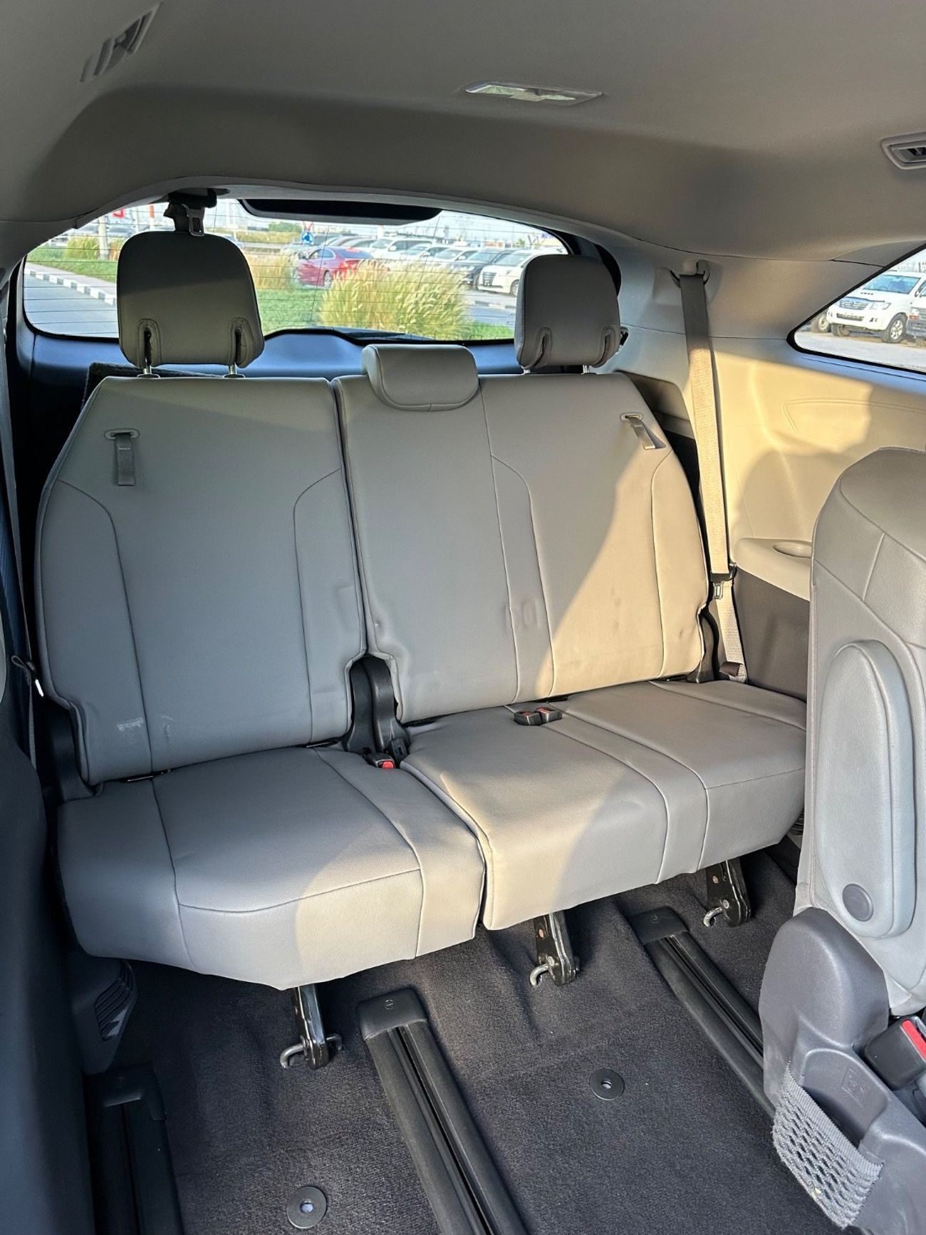 Toyota Sienna XLE Hybrid Sunroof Full Option 2022