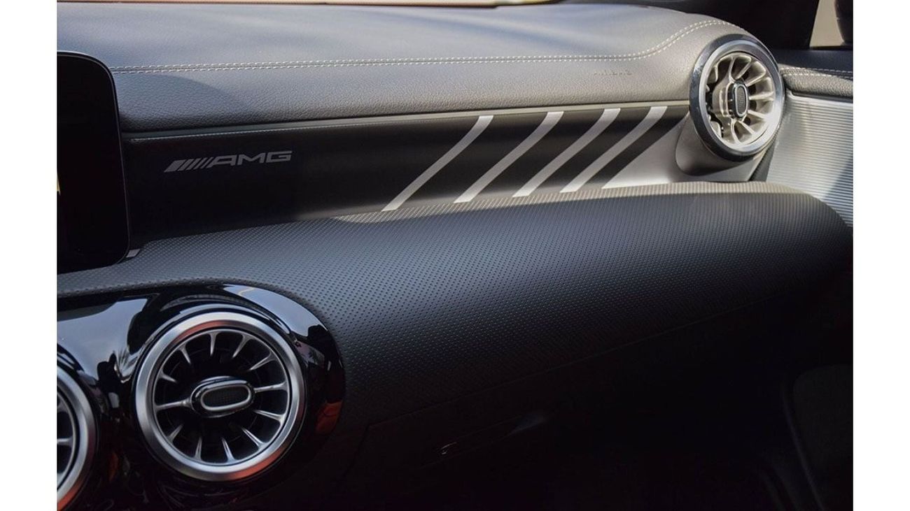 Mercedes-Benz CLA 35 AMG