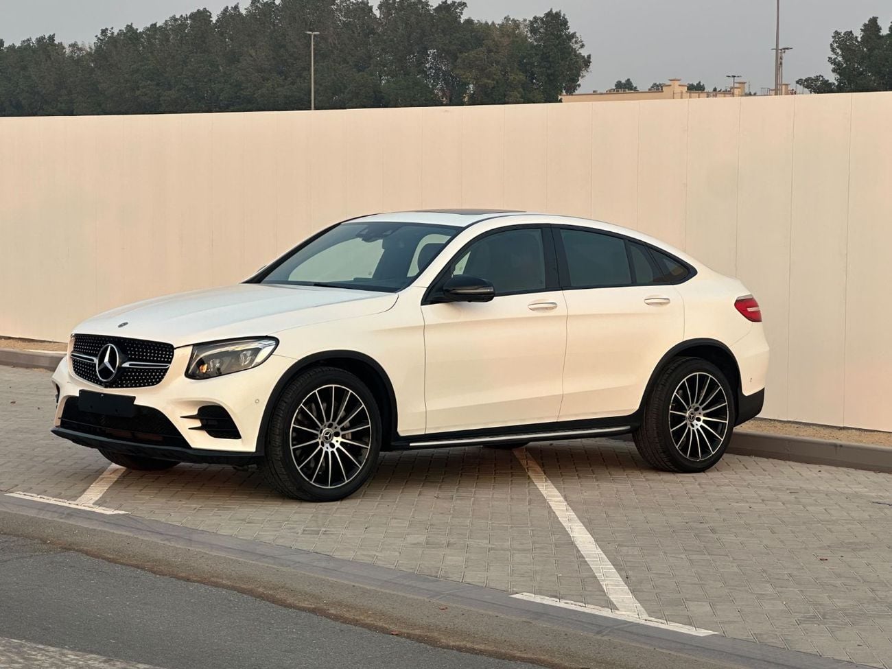 مرسيدس بنز GLC 200 بريميوم بلس