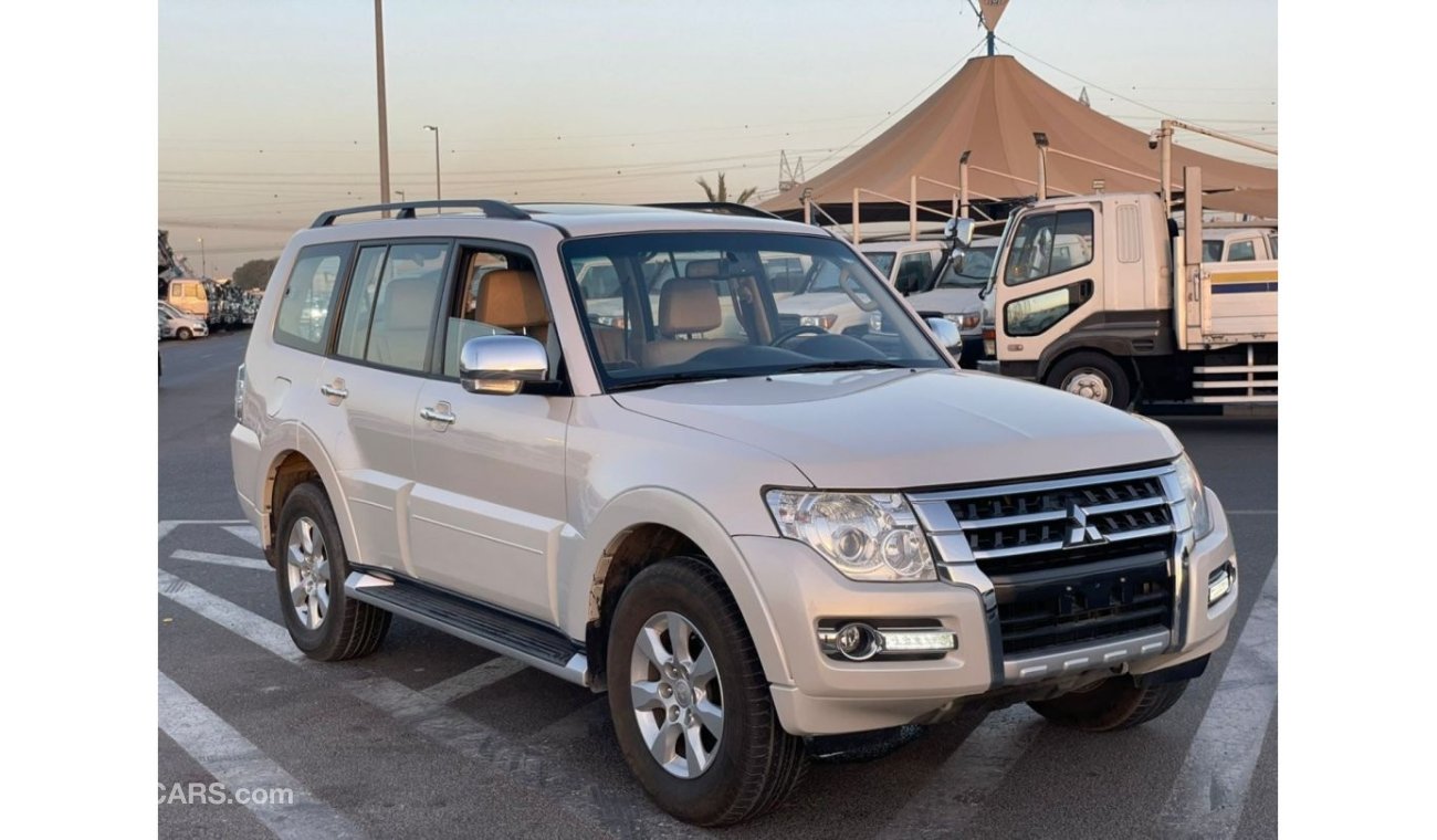 Mitsubishi Pajero 2019 Mitsubishi Pajero GLS 4x4 Sunroof - 100% No Accident / Export Only