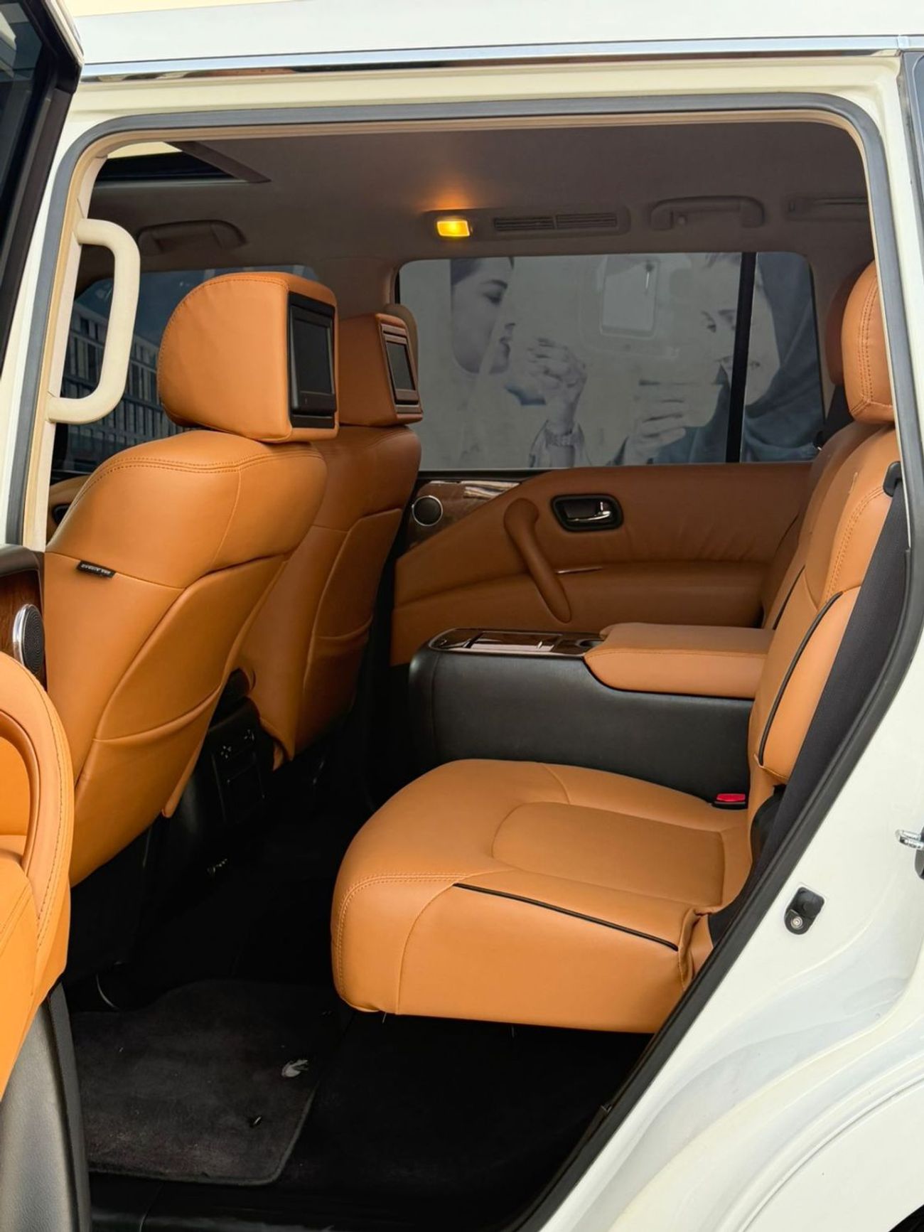 Infiniti QX56 Full option, number one